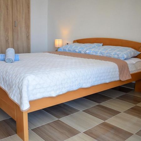 Galeb Apartment Veli Iz Exterior photo